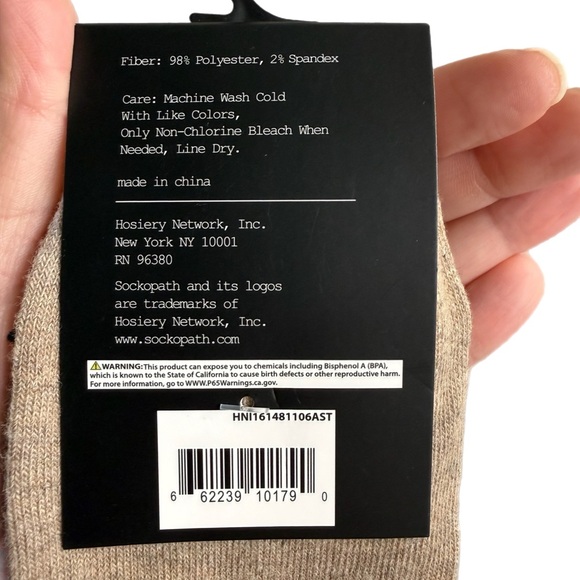 Women's Low Cut Socks With Stay Up Heel Tab Face Design NWT - Picture 5 of 6